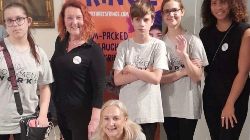Students and movement therapists at the end of the performance